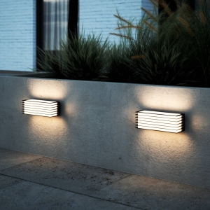 Nordlux Buitenwandlamp Fluktus 28 met lamellen, B 28,6 cm